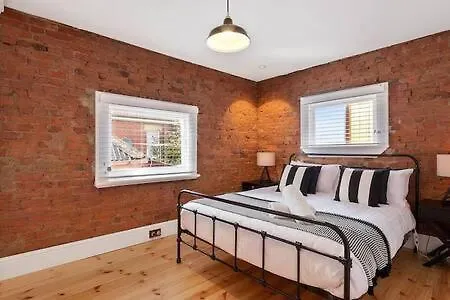 Outstanding Quality Renovation Inner City Home Hobart Holiday home